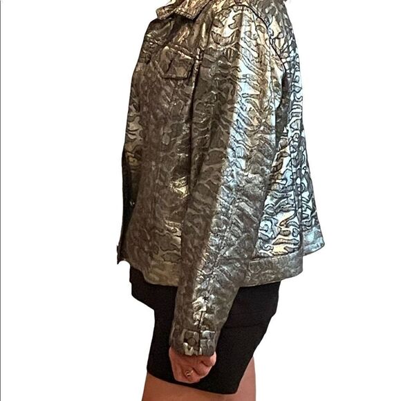 CHICO’S SILVER/BLACK JACKET - Picture 4 of 12